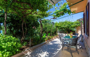3 Bedroom Cozy Home In Trget